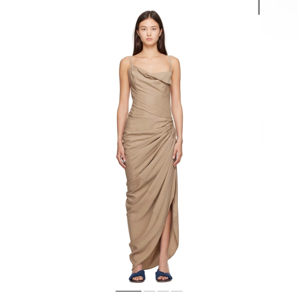 JACQUEMUS
Beige Le Chouchou 'La Robe Saudade Longue' Maxi Dress